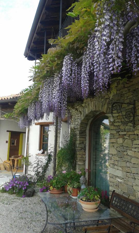 Magiche Langhe Acomodação com café da manhã Paroldo Exterior foto